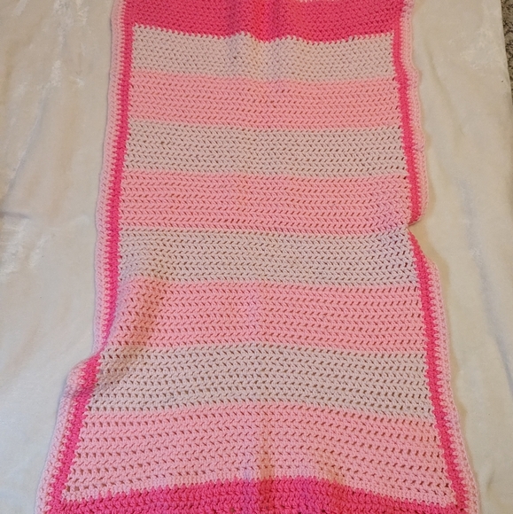 💞2/$20 Crocheted Blanket - Picture 2 of 5
